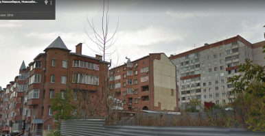 Последние лет 20, наверное, этот дом в таком виде.