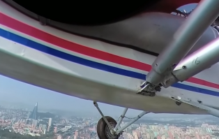 Очень переживал,что отвалится опорный блок,к котором прикручены стойки крыла(?),а так-то Да! Очень интересно!