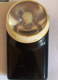 а я о такой приблуде мечтая примотал изолентой квадратный фонарик к раме велика, охренеть как он светил, покруче фары!