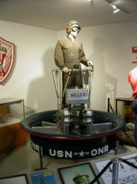 На тему летающего девайса от Калашникова... Hiller VZ-1, созданный в 1955 году. Вполне себе летал. Потом правда разработку свернули, но тем не менее, говорить что об индивидуальных летательных аппаратах в то время даже и не мечтали, не стоит.