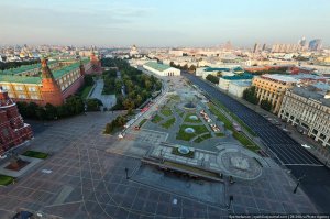 В "Рашке" тоже "кровавый диктатор", посмотрите до чего страну довел.... 50% в тюрьмах, 50% их охраняют...