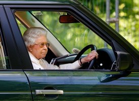 Минусуют. Ну покажите тогда наших крутышек в праворульках: Меладзе, Лепс, губернаторы (только не с Сахалина), спортсмены с мировым именем...
А если нет таких фоток, то может меня минусуют неадекваты агрессивные?
В Англии праворульное, да, а у нас нет.