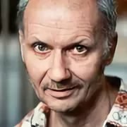 А лицо вот этого ублюдка вызывало доверие как не странно.