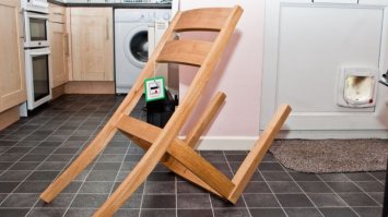 "Модели размера плюс..."
------------------------
Данную картинку тоже можно назвать моделью стула, но мы-то все знаем, что это не так.