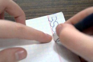 пффф!)))Мы в тетрадках и не такое рисовали!
