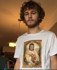 вот поржал с этой картинки, на футболке стив бушеми