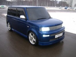 ну внедорожниками если считать по наличию полного привода, то сюда нужно было и Тойоту ББ включить!!!