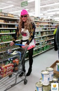 Кто-то
ЭТО 
покупает.