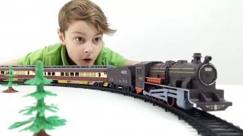 На следующей неделе наш "Компот" играет в железную дорогу. Деньги на "реконструкцию" БАМа из бюджета уже выделили.
