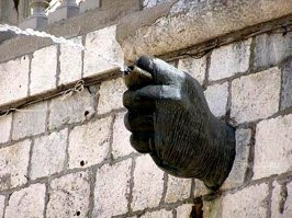 Памятник-фонтан Фига, Сплит, Хорватия