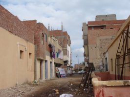 Стоит выйти в Египте чуть за территорию отелей и вы окунетесь в "позитив": не все так уж плохо в нашей стране....