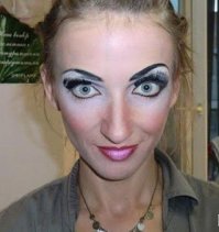 Последняя в мультиках снималась, правда там она посимпатичнее ещё была: