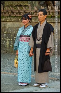 10. Человек, способный сотворить такое, - настоящий монстр ???
/
Афтар, расскажи об этом Японцам ! 
Элемент Японской Национальной одежды - Cotton Iaido Tabi + Японские  шлёпанцы  гэта