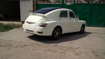 Вот такой агрегат собрал Ростовчанин на базе "Победа", без ателье, сам делал