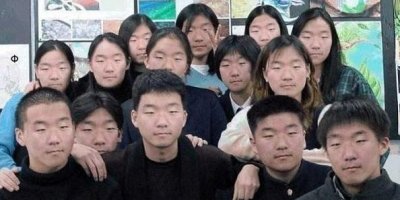 Когда нашему сыну было несколько лет, люди начали говорить, что он не похож на нас. У нас работала няня, и многие утверждали, что малыш больше похож на нее, чем на родителей