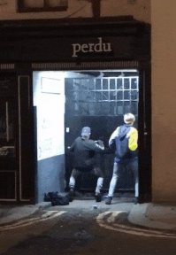 Правильнее будет не "пердю", а "пержу"...