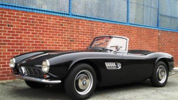 ЗиЛ 112 больше напомнил BMW 507 1955 года