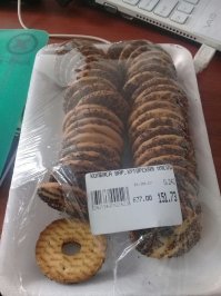 Это в магазине неправильно код товара на весах ввели. Должно быть не смешно, а грустно, что печенье купили по цене колбасы. (Уже лежит рядом с клавиатурой, значит, дома или в офисе обнаружили ошибку)