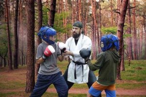 Я так понял, по новой трактовке Библии, левую щёку уже не надо подставлять, когда ударили по правой ?