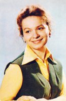 Да, ее озвучивала другая актриса - Наталья Рычагова (Одна из ее известных ролей - жена сына главных героев).