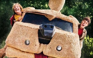 Парень превратил машину в пушистую собаку