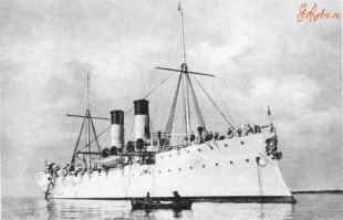 1. Броненосец "Пётр Великий" первый эскадренный броненосец.
2. Крейсер "Новик".
3. Эсминец "Новик".
4. Минзаг "Амур".
Этапные корабли. И даже первые в своём классе.