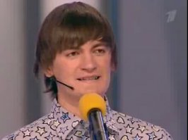 Все, что угодно, но вот это пид@ристическое хайло всегда ненавидел. С его тупыми шутками и  голубыми ужимками..