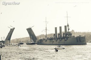 А это самый страшный корабль в мире. С одного выстрела холостого страна исчезла и страху на весь мир 75 лет!