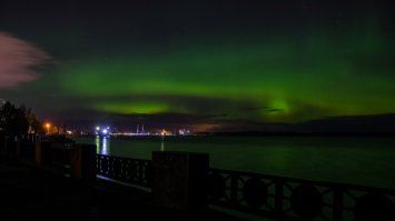 Небо Великобритании озарило северное сияние