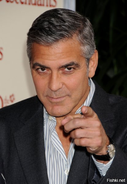 Пиши без ошибок. Не "куни", а "Клуни"