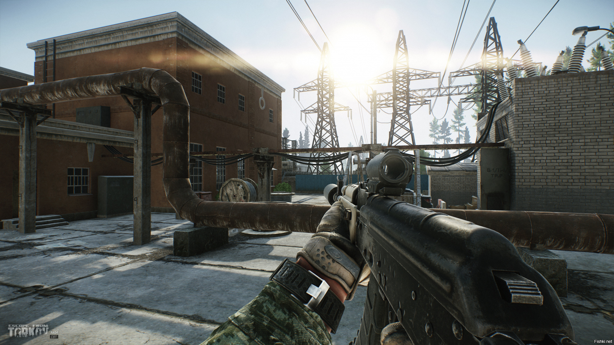 Разрабатывается онлайн-шутер Escape from Tarkov - без радиации и мутантов, но стилистика похожа. К закрытой бете можно присоединиться уже сейчас (хотя как для проекта такого класса цена довольно кусачая).