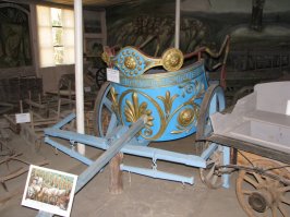 Привет из Древнего Рима.
Не так давно в Вечном городе  археологи откопали древнеримский гараж. Как же они удивились, увидев там колесницу на 4 лошадиные силы, т.е. на четыре лошади. Колесница была как новенькая, как только, что с конвейера, даже со следами смазки. Две тысячи лет не сказались не ней.
Оказалось, что перед тем как варвары разрушили Империю, колесницу поставили в гараж и забыли о ней.
О знаменитом римском качестве говорит то, что хоть сейчас запрягай лошадей и едь.