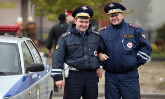 А почему на стикерах нет знака "Ш"? Наруше-е-ение...