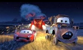 Грузовик припаркованный слишком близко к путям