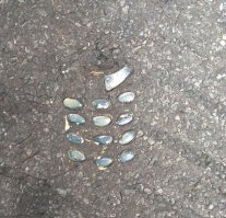 Какой айфон в 1860 году?! Всем понятно, что это Нокиа, их и сейчас иногда в раскопках находят, и заряда еще одно деление осталось.