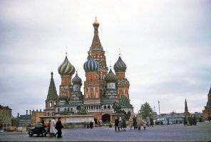 Мотоколяска СМЗ С3А на Красной площади. 1960. До звёздной роли в фильме.