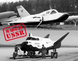 куда катится мир??? Созданный по советскому проекту американский шаттл Dream Chaser совершил первую в истории успешную посадку. Как пояснили в компании Sierra Nevada Corporation, аппарат приземлился на авиабазе Эдвардс, штат Калифорния. Сооющается, что нынешний спуск стал вторым для "космического такси". Напомним, в 2013 году во время теста на планирование у корабля отказало шасси, летный прототип получил повреждения. В материале на сайте NASA говорится, что компактный шаттл создан на основе американского орбитального самолета HL-20, который, в свою очередь, был скомпонован по образцу советского беспилотного ракетоплана БОР-4.
американе скопировали и увеличили советский космический корабль ЛАПОТЬ!! а теперь покусились на святое!!! ПОСЛЕ ПРОВАЛА МНОГОРАЗОВОЙ РАКЕТЫ АФЕРИСТ МАСК СКОПИРОВАЛ И УВЕЛИЧИЛ ГАЗЕЛЬКУ!!!