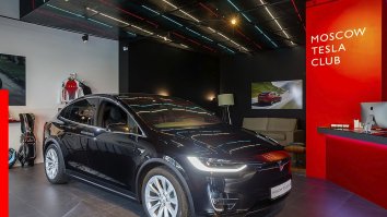 Электромобиль Tesla Model X 100D
12670000 RUB = 212995.95044 USD
ещё раз - почти 213тыс буказоидов..
автомобиль возможно и хороший, но я, например, не потяну такие деньги ради понтов..
и это довольно древняя модель..