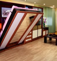 Ещё варианты совмещения мебели: кровать-гардероб, шкаф-кровать, шкаф-стол...