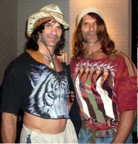 Взято с просторов интернета: 
Чем сейчас занимаются няньки-бодибилдеры

Дэвид сейчас стал известным на весь мир фотографом. На самом деле он увлекался этим еще до бодибилдинга, фотографией начал заниматься еще в 13 лет, работал в разных направлениях, прежде чем Вейдер увидел его работы. Он делал фотосесси Ли Присту, Дэвиду Хьюзу, сотрудничал со многими атлетами и стал пример для многих фотографов в этой сфере. У Дэвида есть особый творческий взгляд, который может раскрыть спортсмена, как не сделают это другие.

Питер Пол сейчас работает с детьми. Он долго занимался программой по разрешению различных детских проблем. Бывший актер-культурист изучил трудности, с которыми сталкиваются родители детей в процессе их воспитания. И пришел к выводу, что многим детям помогает определенная музыка, социальные видео и так далее. Он написал целую серию книг и CD-дисков с видео и музыкой. Около 200 аудиотреков, часть, для того, чтобы ребенок заснул, другая   чтобы легко просыпался.