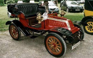 Де Дион-Бутон 1895 год.
Порше 1900 год.
Турчет 1899 год.