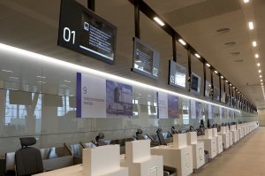 О, тут люди будут работать:)
На Западе аэропорты переходят на...смотрите видео.