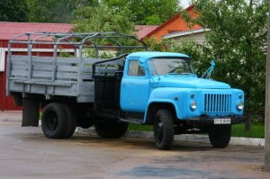 Для Тюмени такие авто актуальны в плане экономики - газогенераторные на дровах!