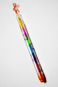 Первую поставить в конец очереди и пропихнуть, чтобы остальные пододвинулись. Как в карандашике