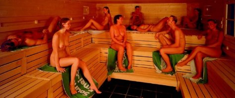 А где-то есть общие бани и, похоже, там никто никого не домогается...