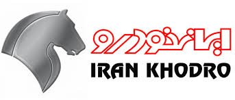 Множество людей ездят на работу на конях.