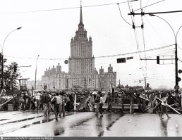 это не праздник.