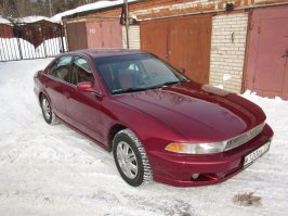 Mitsubishi Galant 2000 г.в. Купил с пробегом 300Тыщ, за 12лет наездил ещё 180Тыщ. Продал. Двигателю и коробке автомат - сноса нет.
Масло менял раз в 16000Км. 
Вот авто с 480000Км пробега!
