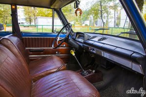 Тот момент, когда в копейке, которая 70-ых годов, салон лучше, чем в ламбе 80-ых годов.