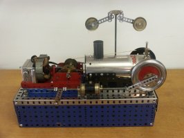 Gilbert кстати помимо "юного атомщика" производила в свое время еще кучу шикарнейших конструкторов Erector, которые были прообразам советских конструкторов "из железок и винтиков", только намного хардкорнее, с электромоторами и даже паровым двигателем. Я бы и сейчас такие пособирал, и детям своим дал - пусть учатся инженерному делу.